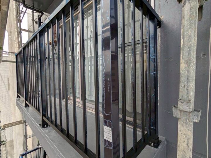 芦屋市ビル改修工事【笠木新設・配管取替・手すり取替・ガラスブロック工事】