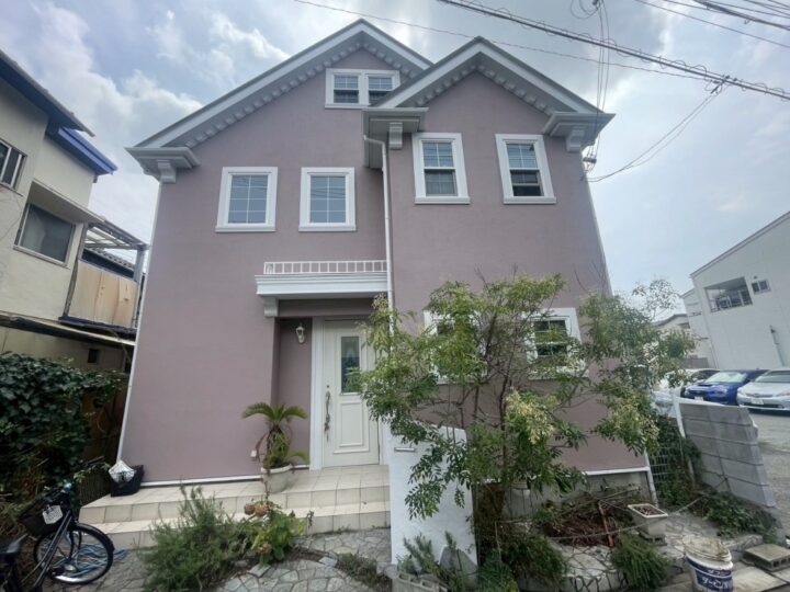 【尼崎市A様邸|外壁塗装】経年劣化を改善!くすみピンクに大変身